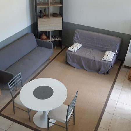 Petit Loft Face Riviere Lägenhet Collobrières Exteriör bild